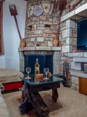 Interior - Tsampika's Traditional Stone Cottage in Siana (Siana)