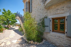 Exterior detail - Bee Tree Villa in Corfu (Corfu)