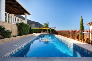 Unclassified image, 5 of 31, button - Pomos Harbour View Villa (Pachyammos)