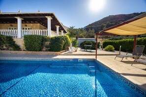 Unclassified image, 4 of 31, button - Pomos Harbour View Villa (Pachyammos)