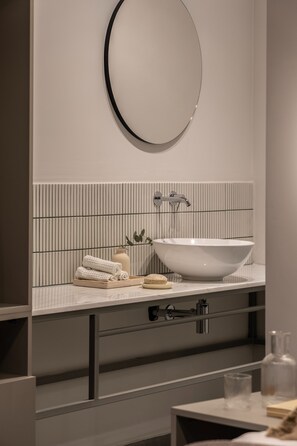 Hair dryer, towels - Iris - By Celestial Suites (Athina)