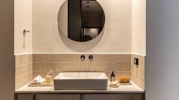 Hair dryer, towels