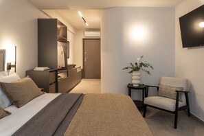 1 bedroom, desk, iron/ironing board, free WiFi - Aeolus - By Celestial Suites (Athina)