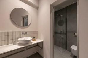 Hair dryer, towels - Selene - by Celestial Suites (Athina)