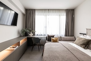 1 habitación, escritorio, tabla de planchar con plancha y wifi gratis