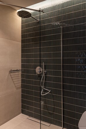 Hair dryer, towels - Helios - by Celestial Suites (Athina)