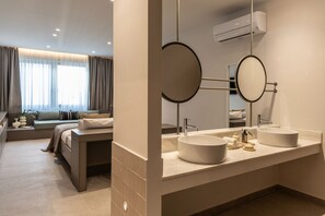 Hair dryer, towels - Helios - by Celestial Suites (Athina)