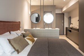 1 bedroom, desk, iron/ironing board, free WiFi - Harmonia - by Celestial Suites (Athina)