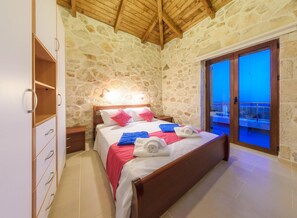 3 Schlafzimmer, Bügeleisen/Bügelbrett, Reisekinderbett, Bettwäsche