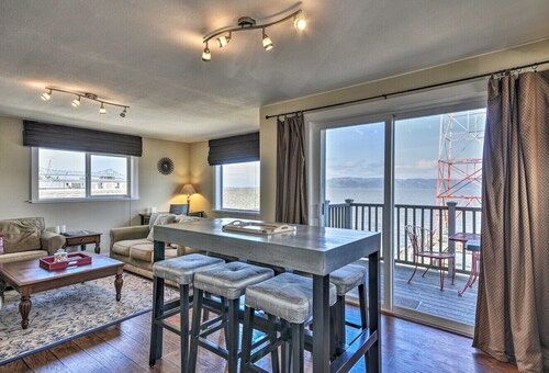 Waterfront Astoria Condo on Pier with Balcony