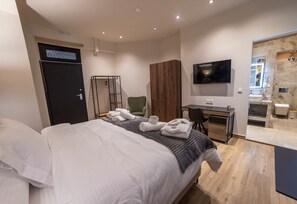 1 chambre, lit parapluie, Wi-Fi gratuit, draps fournis
