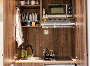Fridge, microwave, coffee/tea maker