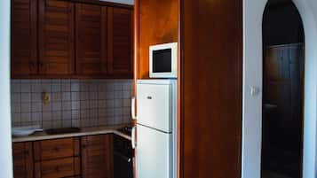 Macchina per tè/caffè, frigorifero, microonde, forno
