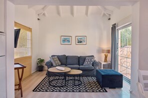 TV - Villa Penelope Periyali (Zakynthos)