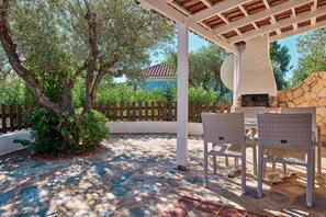 Outdoor dining - Villa Cleo  Periyali (Zakynthos)