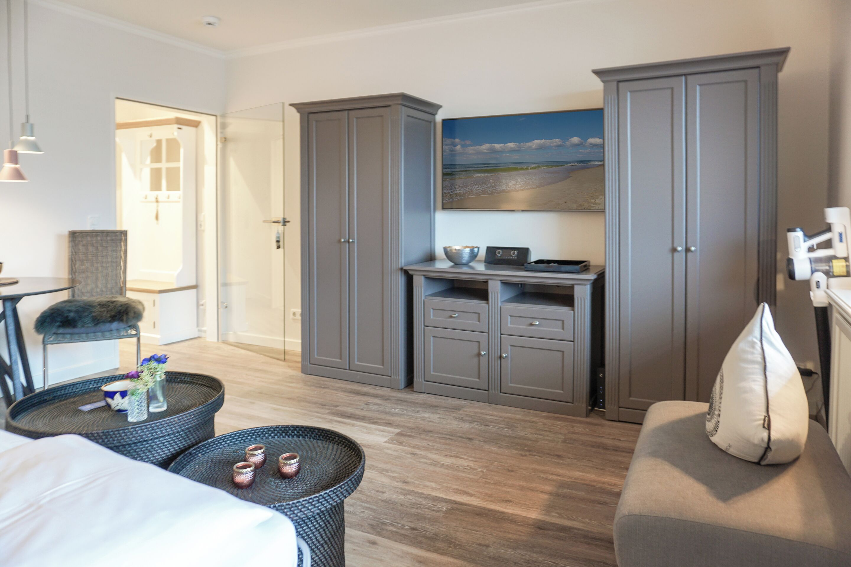 アイロン / アイロン台、WiFi (無料)、ベッドシーツ