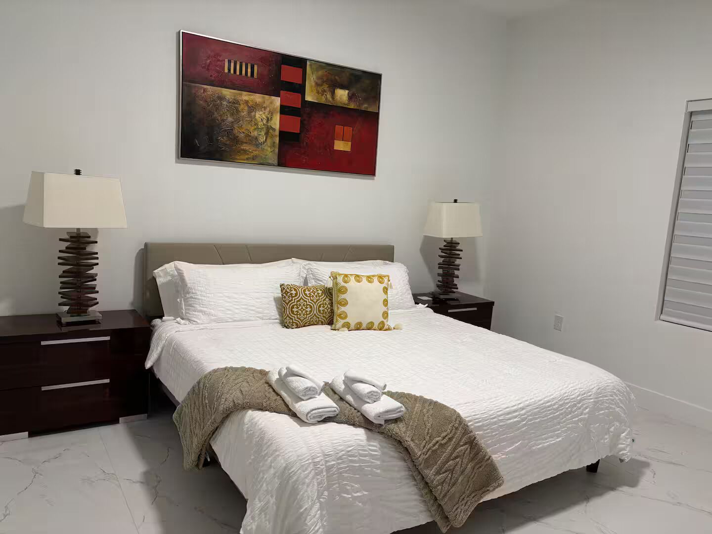 3 bedrooms, iron/ironing board, free WiFi, bed sheets