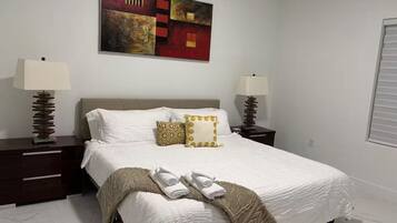 3 bedrooms, iron/ironing board, free WiFi, bed sheets