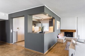 Interior - Spacious and sunlit seaside flat (Alimos)