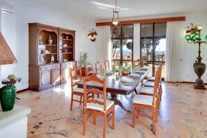 Dining - Villa Mar in Albufeira (Albufeira)