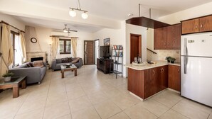 تلفزيون، مشغل دي في دي، كُتُب