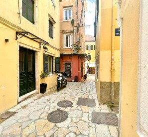 Property grounds - Kukuvayia's Nest-Centre Old Town Corfu (Kerkira)