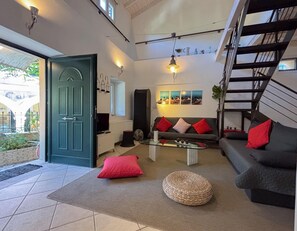 TV, offices - Ourano -Gastouri Village Center (Achilleio)