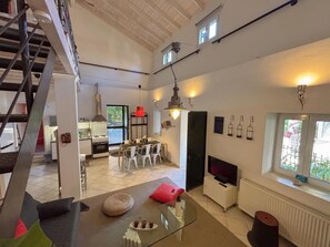 TV, offices - Ourano -Gastouri Village Center (Achilleio)