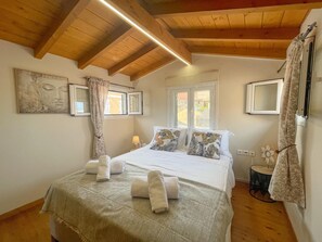 1 bedroom, iron/ironing board, free WiFi, bed sheets - Vilia Port House- Corfu Centre (Kerkira)