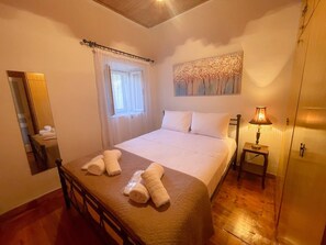 2 bedrooms, free WiFi, bed sheets - Casa Efterpi-Achilleion Village (Achilleio)