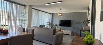 AR Suites 4: La Calzada