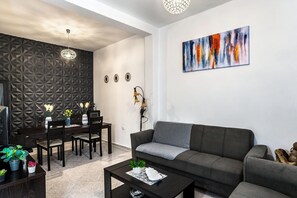 TV - Ariadni Apartment Garden view (Iraklio)