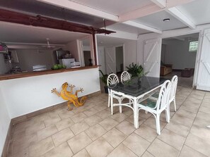 Dining - The house of Sainte Rose (Sainte-Rose)