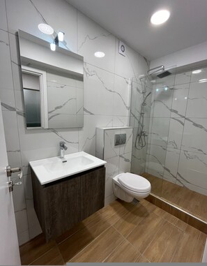 Shower, hair dryer, towels - Academys Green Apartment by Athens Urban Retreat (Athina)