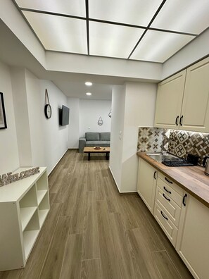 Interior - Academy's Family Apartment by Athens Urban Retreat (Athina)