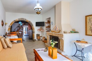 TV - Olive Valley Traditional House (Limne)