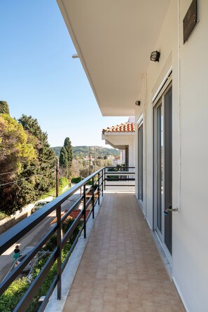 Property grounds - Filerimos City Center Apt in Ialysos Rhodes (Ialysos)