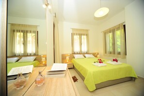 6 habitaciones, tabla de planchar con plancha y cuna de viaje 
