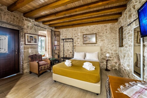 Guest  House Aphrodite ground