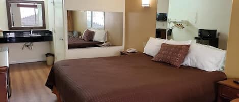 1 bedroom, iron/ironing board, WiFi, bed sheets