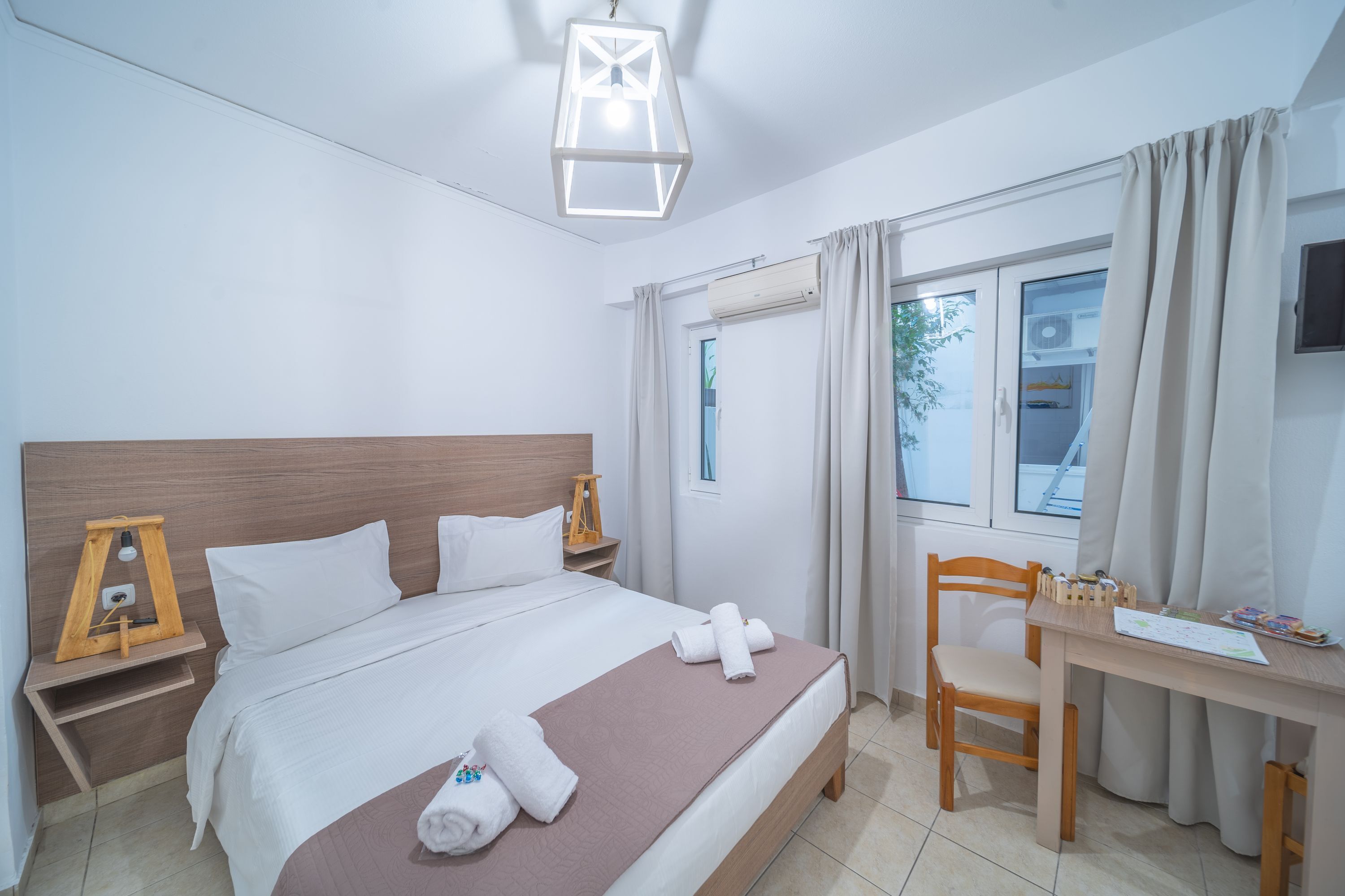 1 bedroom, iron/ironing board, WiFi (free), bed sheets