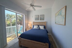 WiFi, bed sheets - Private island 3/3 POOL, DOCK, BEACH access! (Cape Haze)