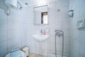 Shower, hair dryer, towels - City Center Studio |H3 (Iraklio)