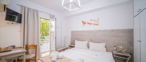 1 dormitorio, tabla de planchar con plancha, wifi gratis y ropa de cama