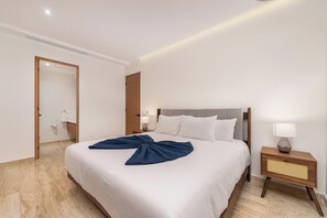 Room - Oceanview Escape • Fast Wi-Fi • AC • Chic Design (Cabo San Lucas)