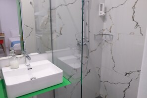 Shower, hair dryer, towels - City Center Studio |H9 (Iraklio)