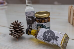 Food and drink - City Center Studio |H10 (Iraklio)