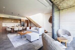 TV - Chic 3BR w/ Private Pool, Gym and Stunning Views (Tulum)