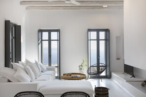 7 bedrooms, desk, iron/ironing board, free WiFi - Houses G & Y in Kardiani , Tinos (Kardiani)