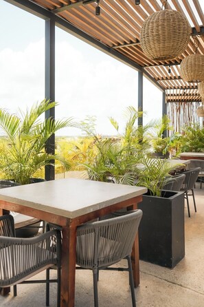 Outdoor dining - Beautiful 3 BD AP, private pool, AC, jungle view! (Tulum)